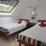 Gillyweed, Bridgend, Noss Mayo