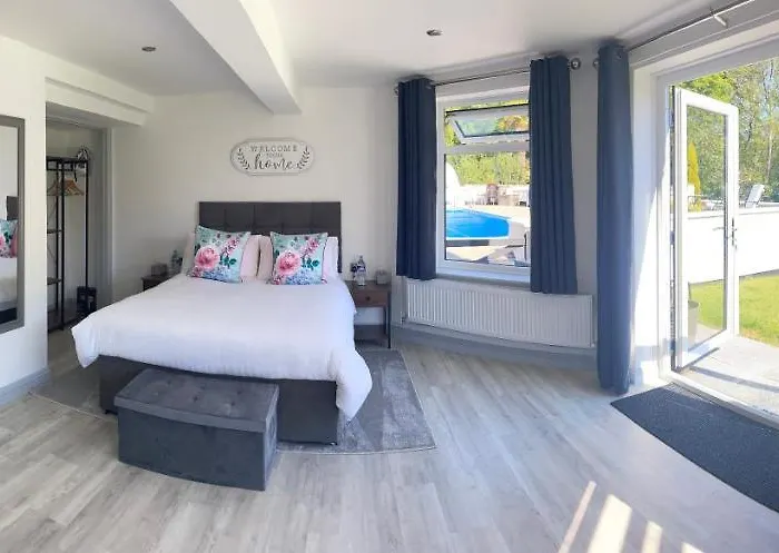 Stunning Contemporary 1 Bedroom En-Suite Annexe