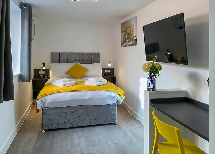 Luxury Studio Apartment By The Station