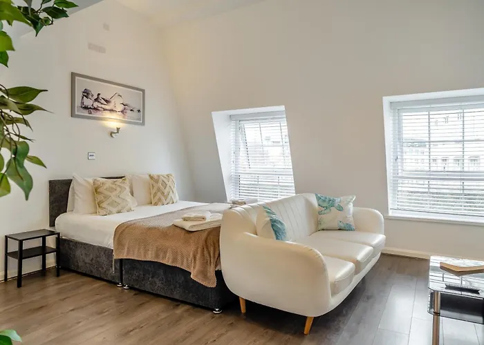 Foxhouse Studio Apartments