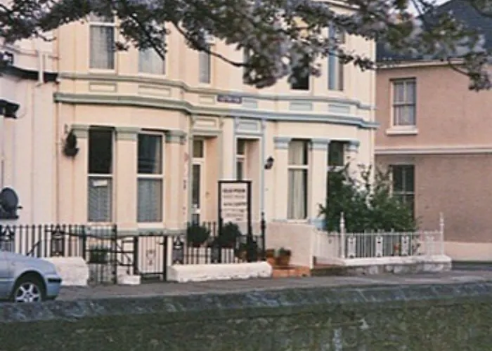 Old Pier Guest House