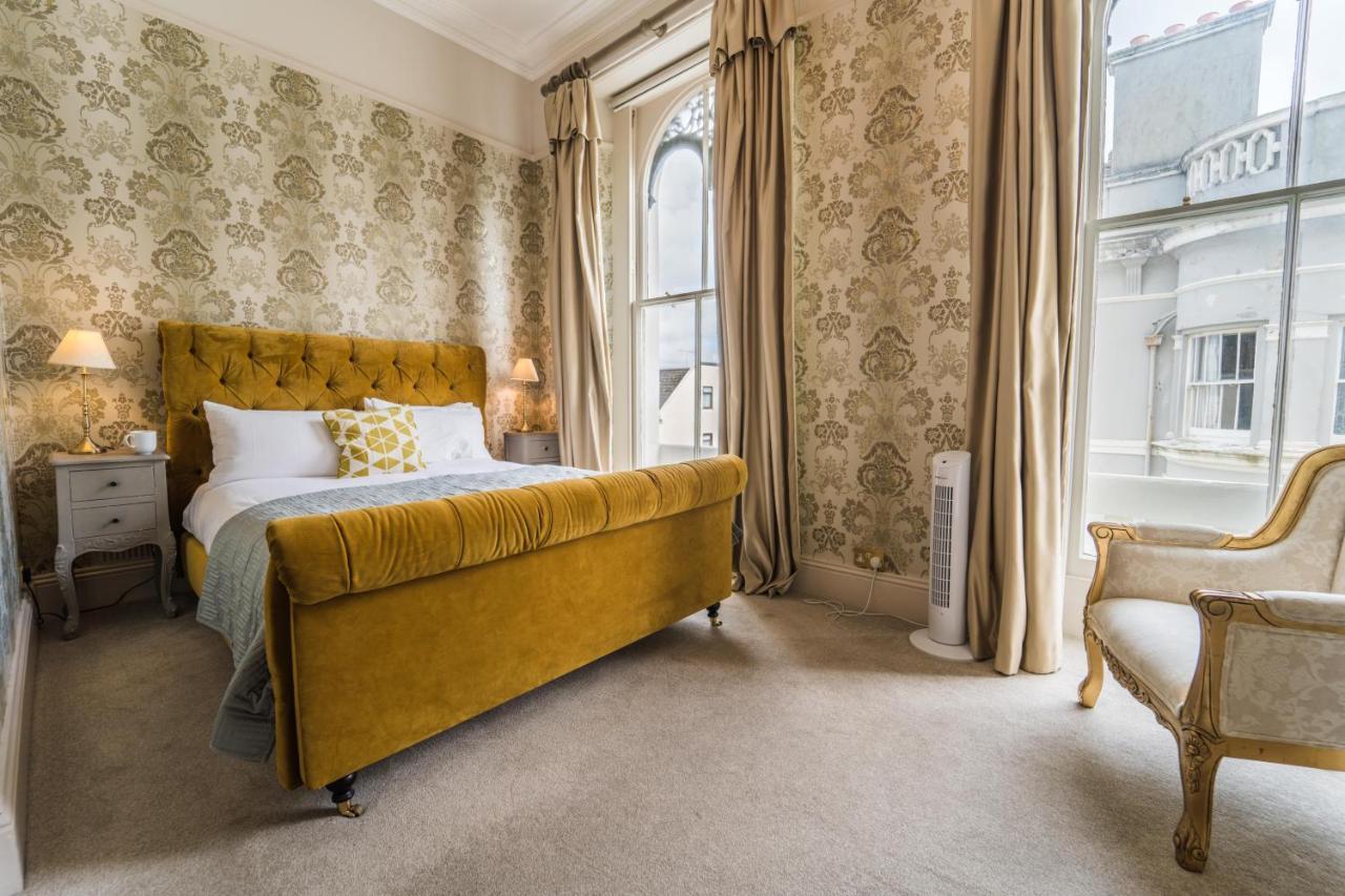1 Elliot Terrace 4* Plymouth