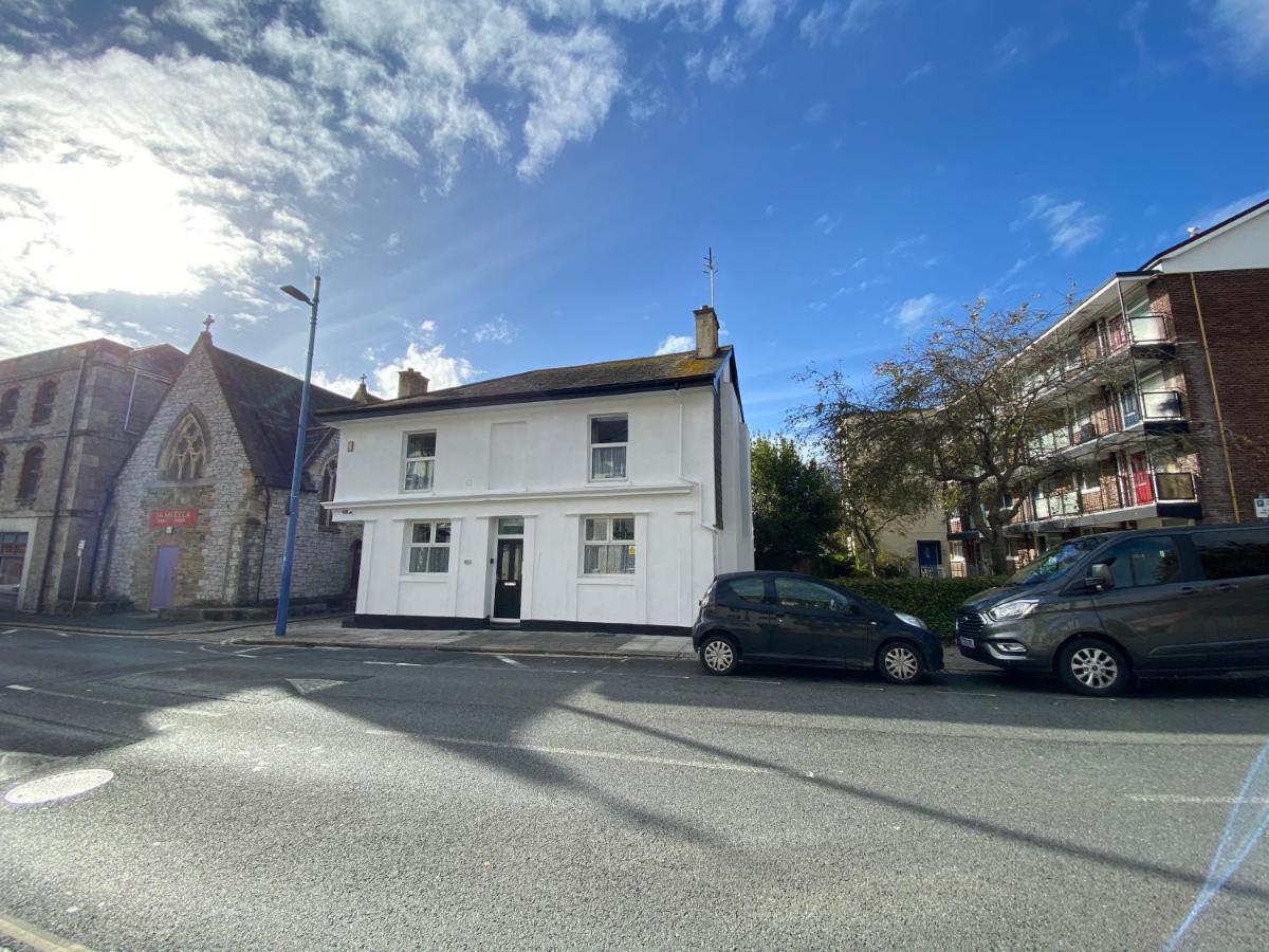 Octagon 1 Plymouth