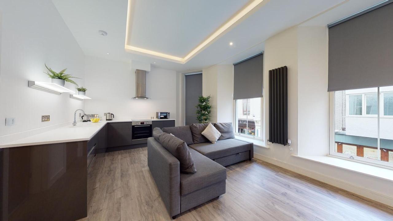28 Harbour Lettings Luxury For Over 25s Apartment