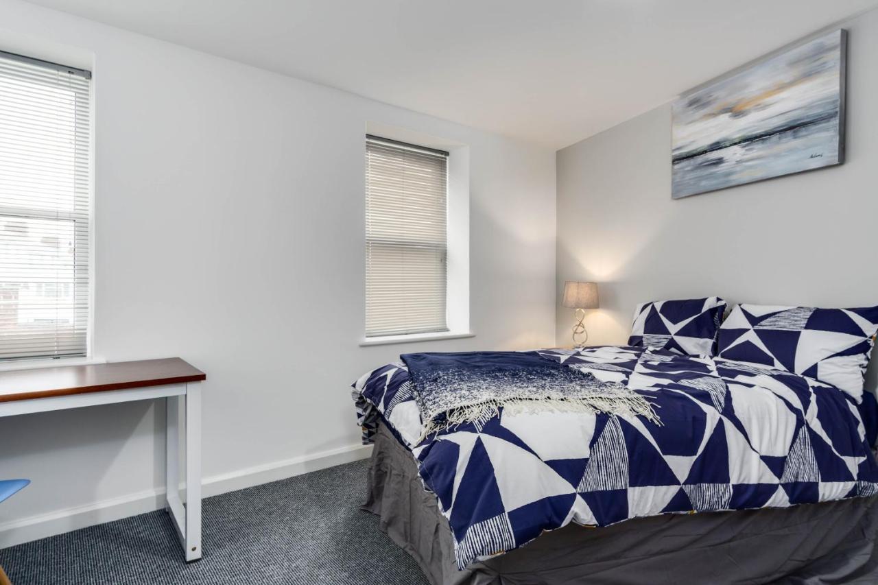 3 Elizabeth Court Apartment