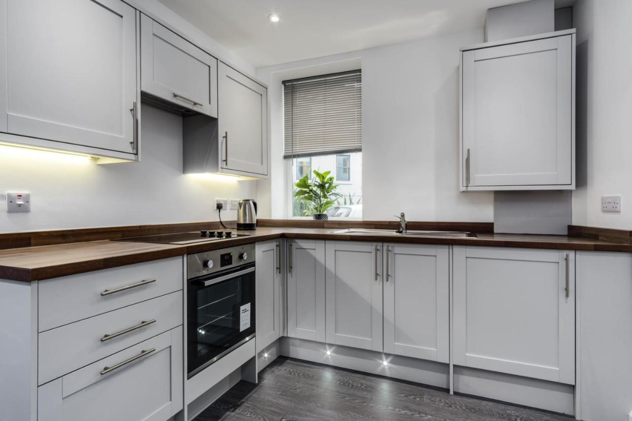 3 Elizabeth Court * Plymouth