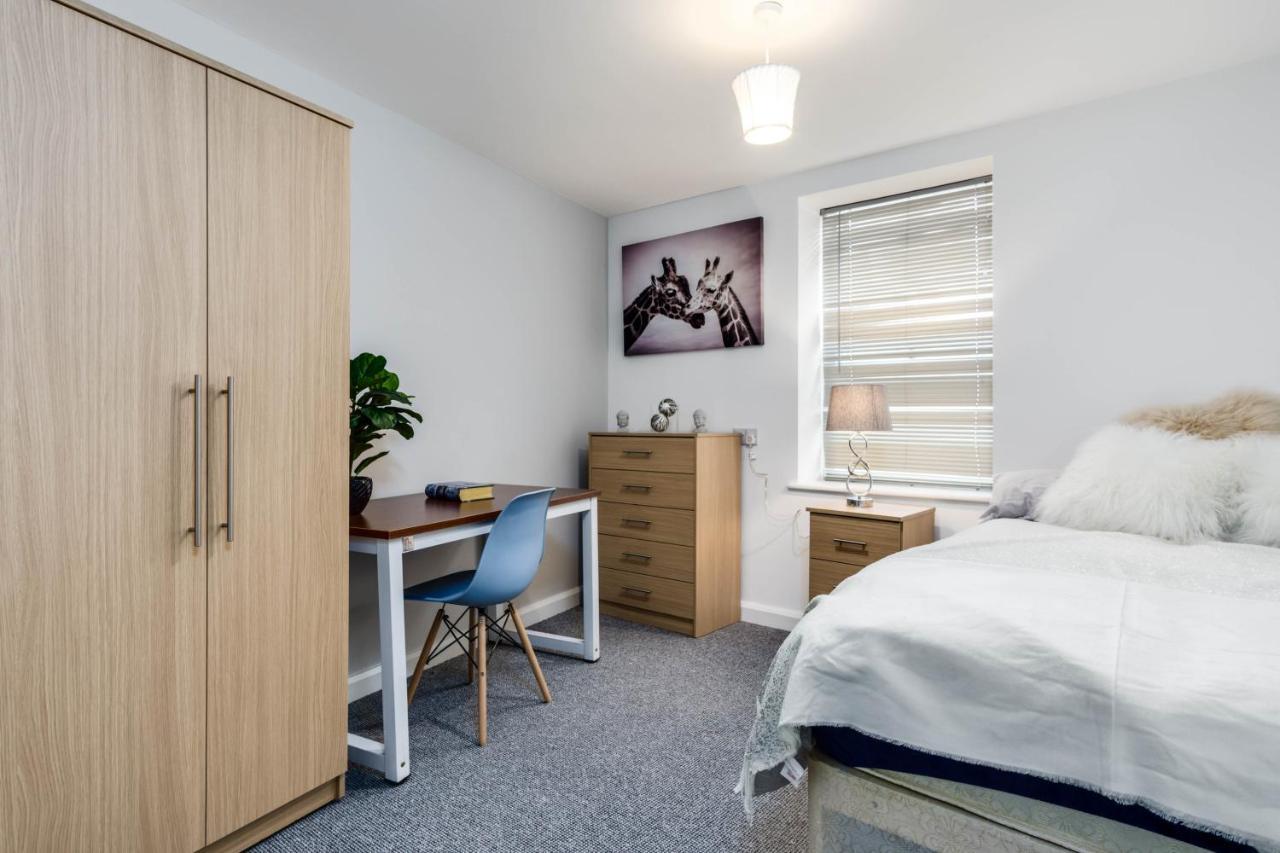 3 Elizabeth Court * Plymouth