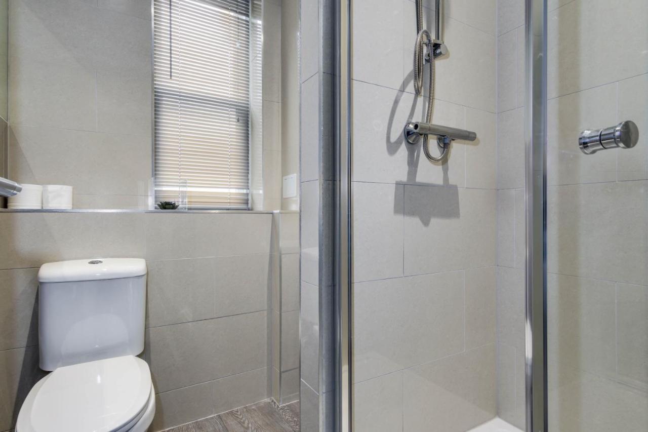 3 Elizabeth Court * Plymouth