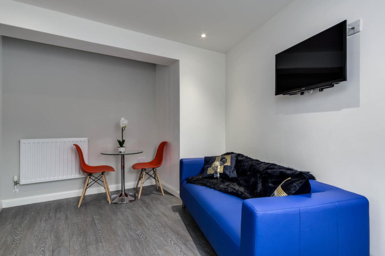 3 Elizabeth Court *