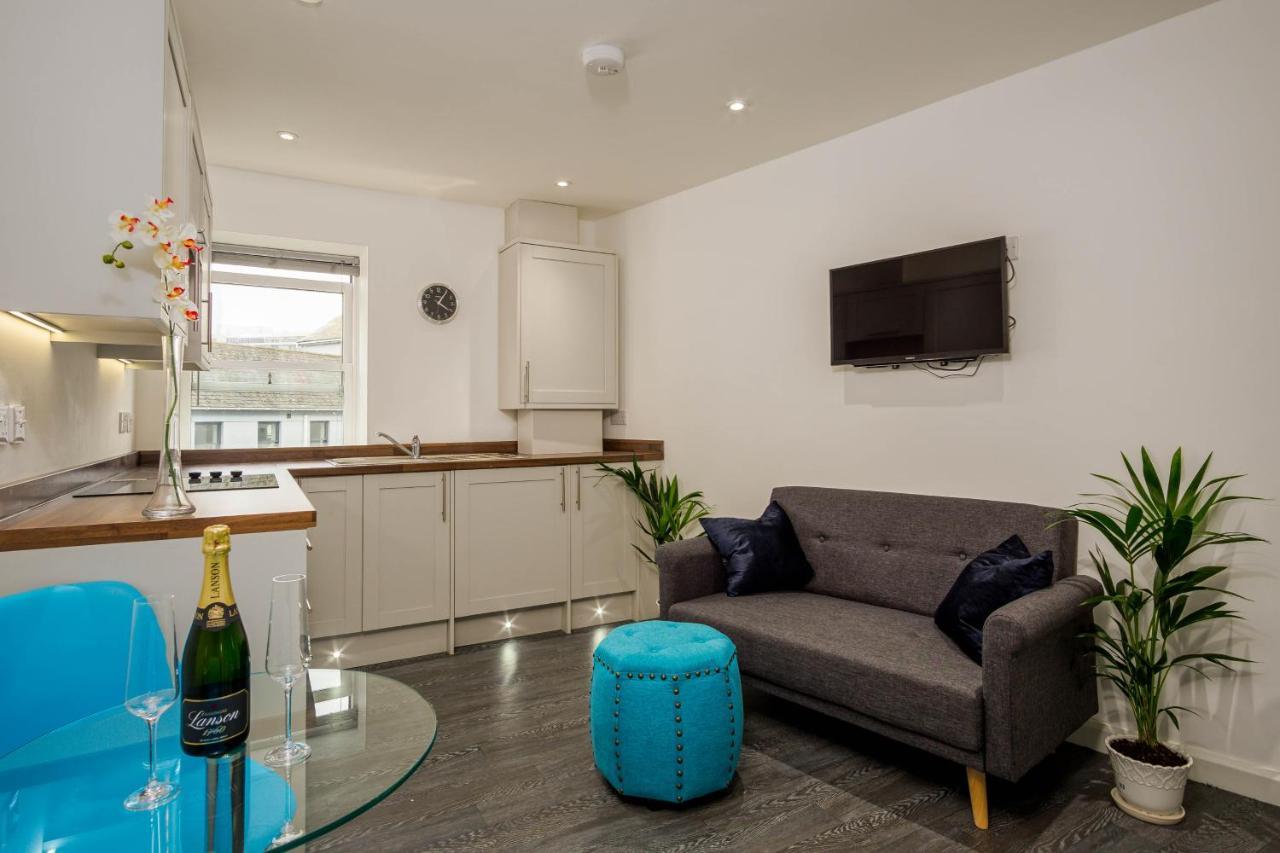 3 Elizabeth Court * Plymouth