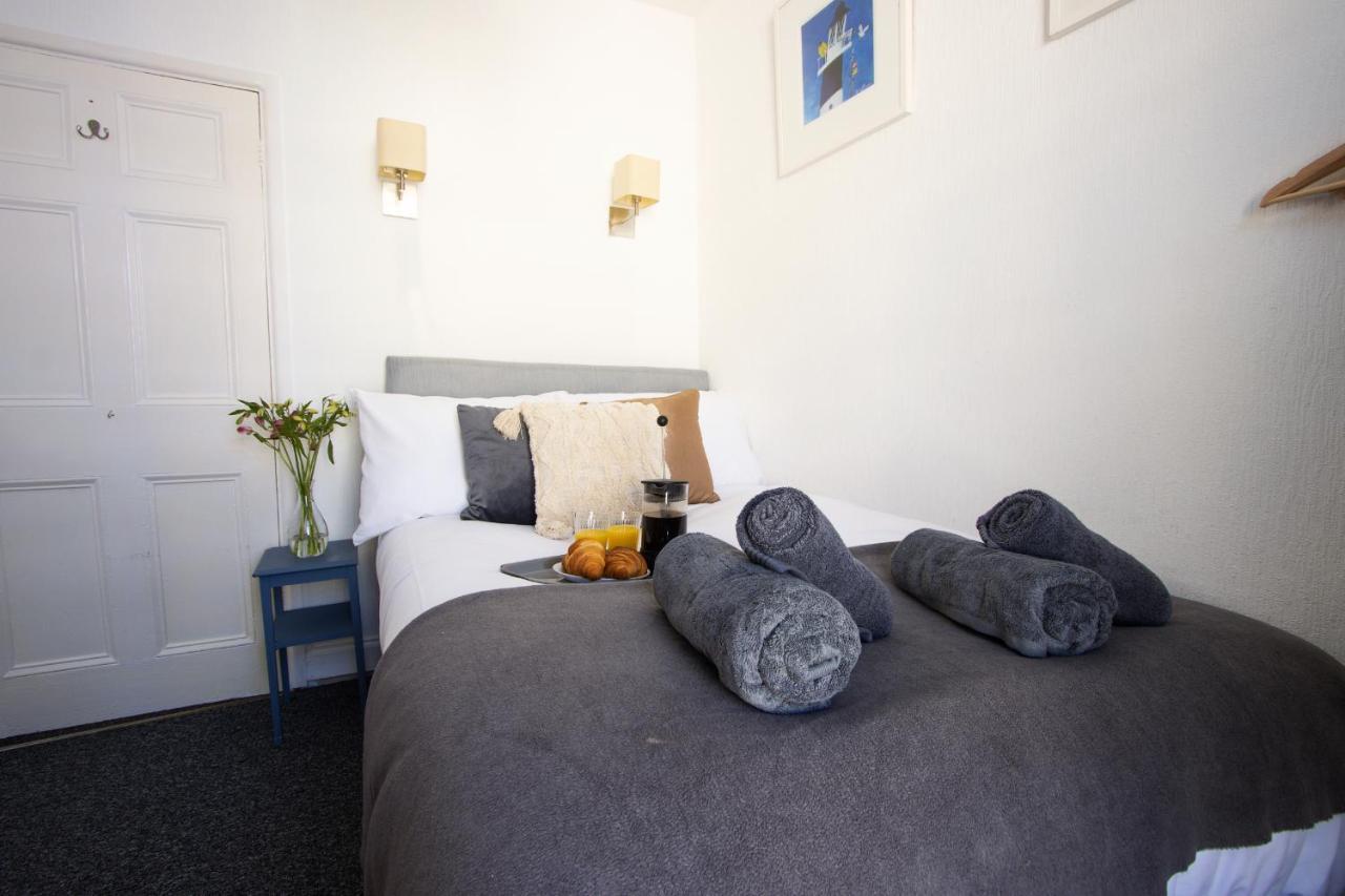Central Georgian 2 Bedroom - Private Parking - By Habita Property Plymouth