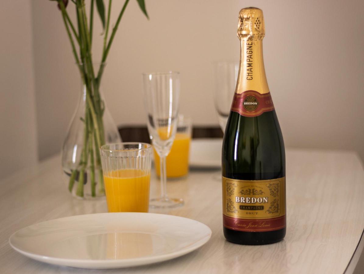 Central Georgian 2 Bedroom - Private Parking - By Habita Property * Plymouth