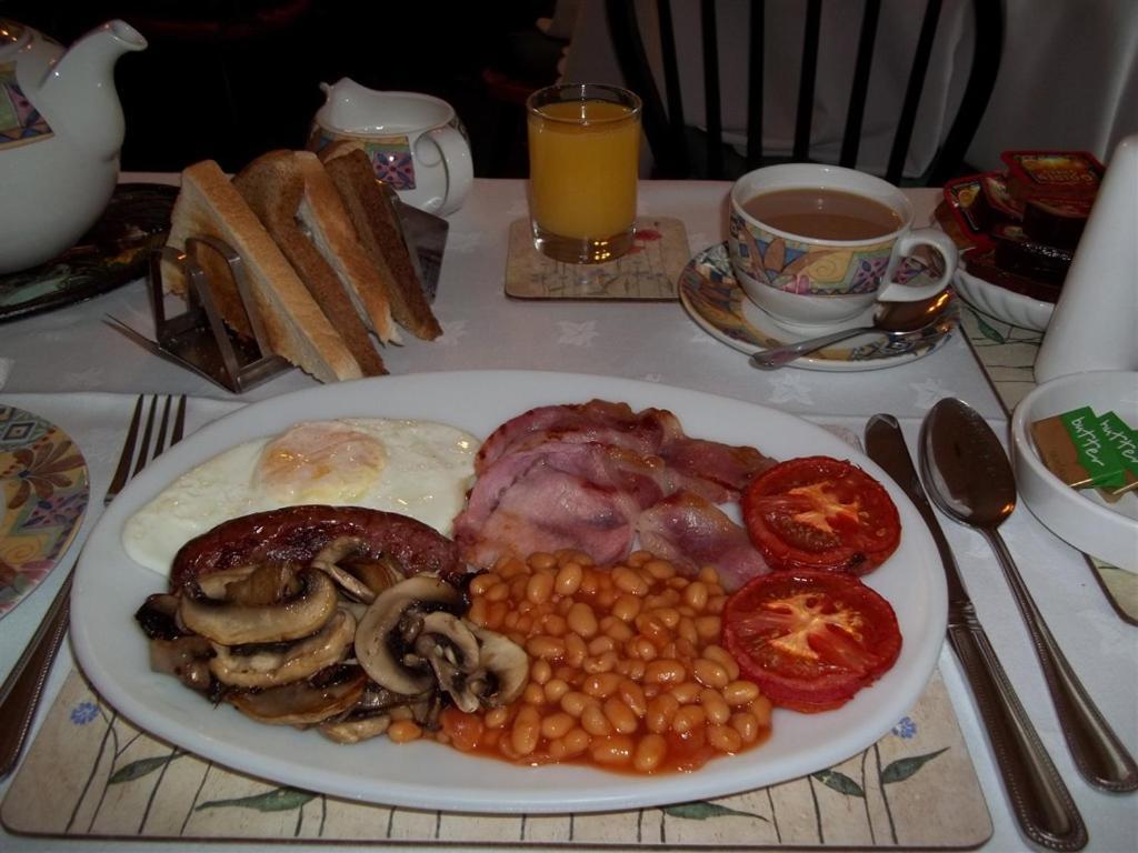 Poppy's 3* Plymouth