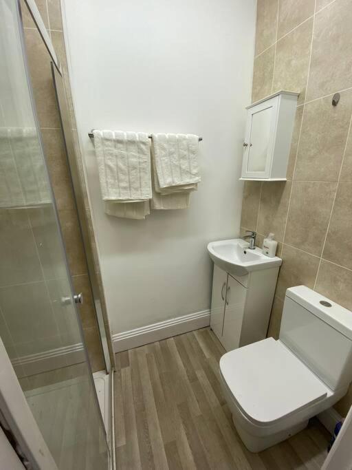 The Walnut Lovely One Bedroom Flat In Stoke. Apartment *