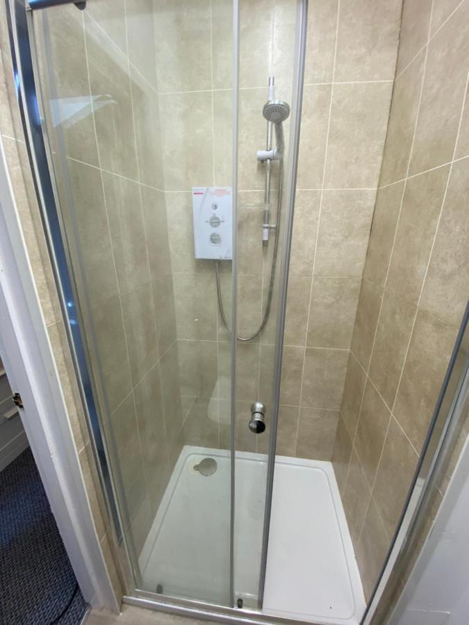 The Walnut Lovely One Bedroom Flat In Stoke. * Plymouth