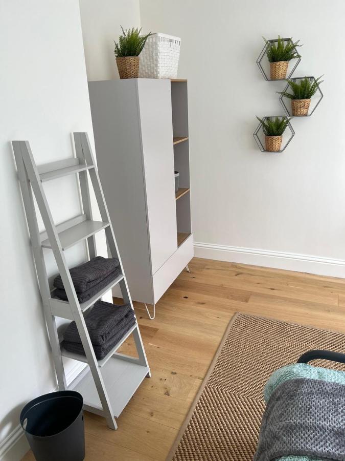 Lovely 1 Bed Flat *free Parking* Hoe/barbican Plymouth