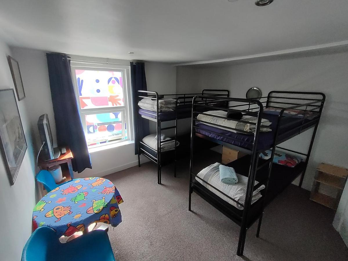 Hostel Nomad Nest *