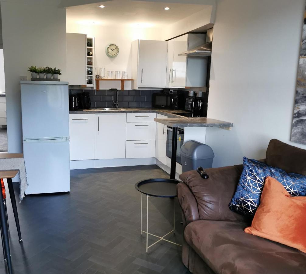 Beautiful 2-bed Seaview In Apartment