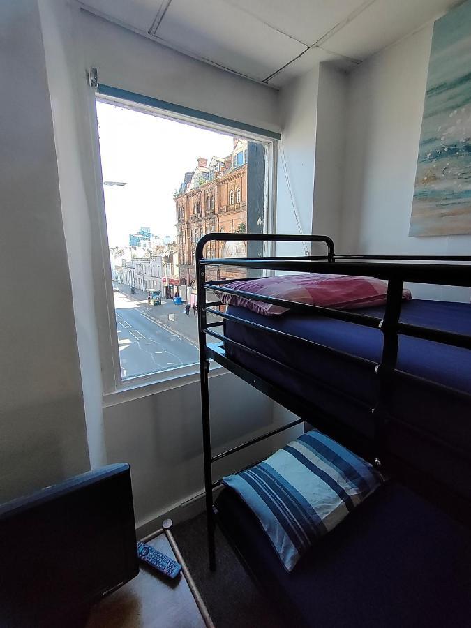 Nomad Nest Hostel Plymouth