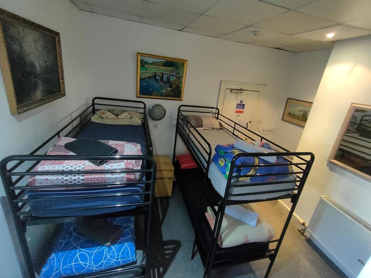 Nomad Nest Hostel *