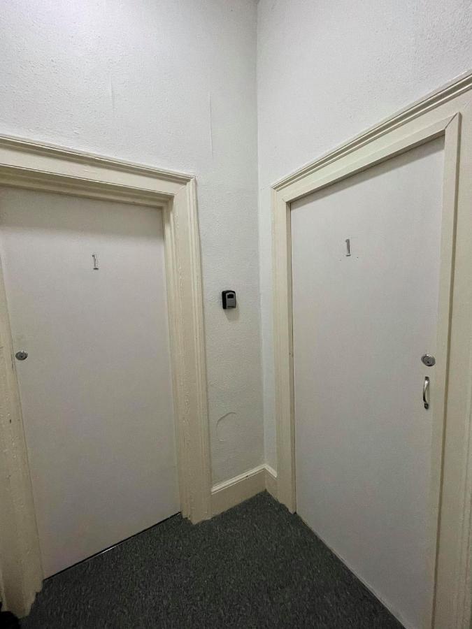 Acora's Apartment *