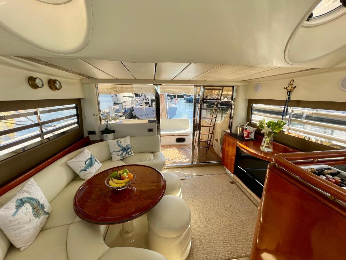 Tranquility Yachts -a 52ft Motor Yacht With Waterfront Views Over Plymouth. * Plymouth