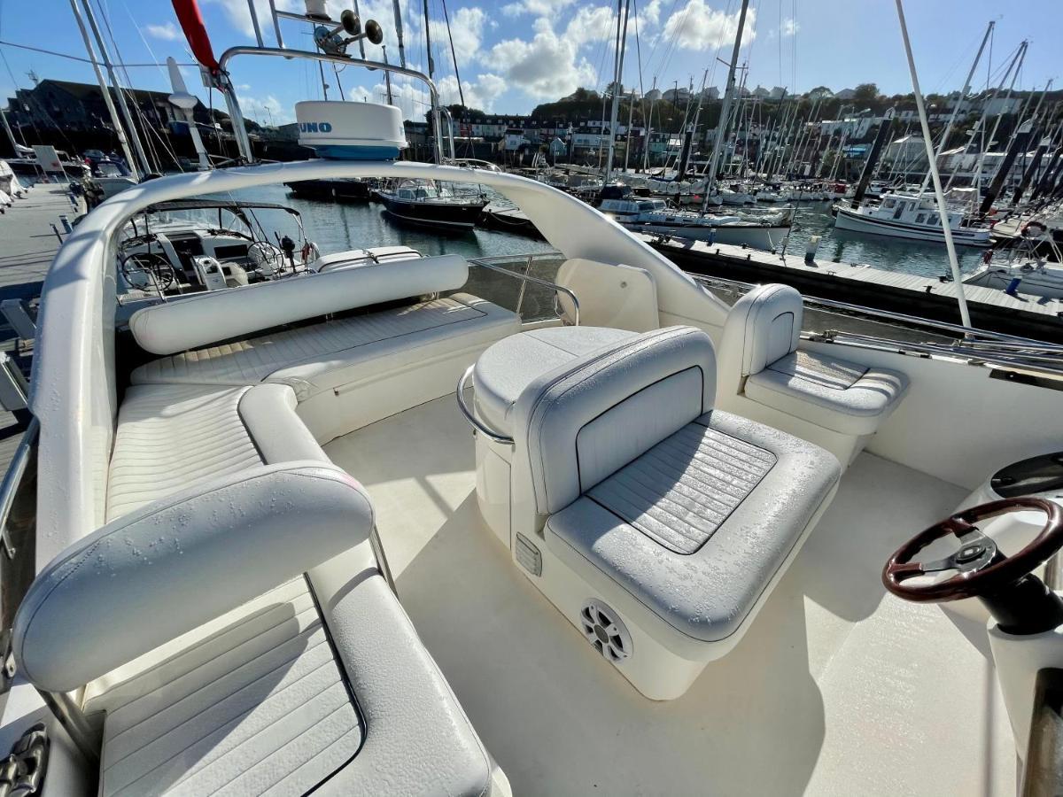 Tranquility Yachts -a 52ft Motor Yacht With Waterfront Views Over Plymouth. Botel