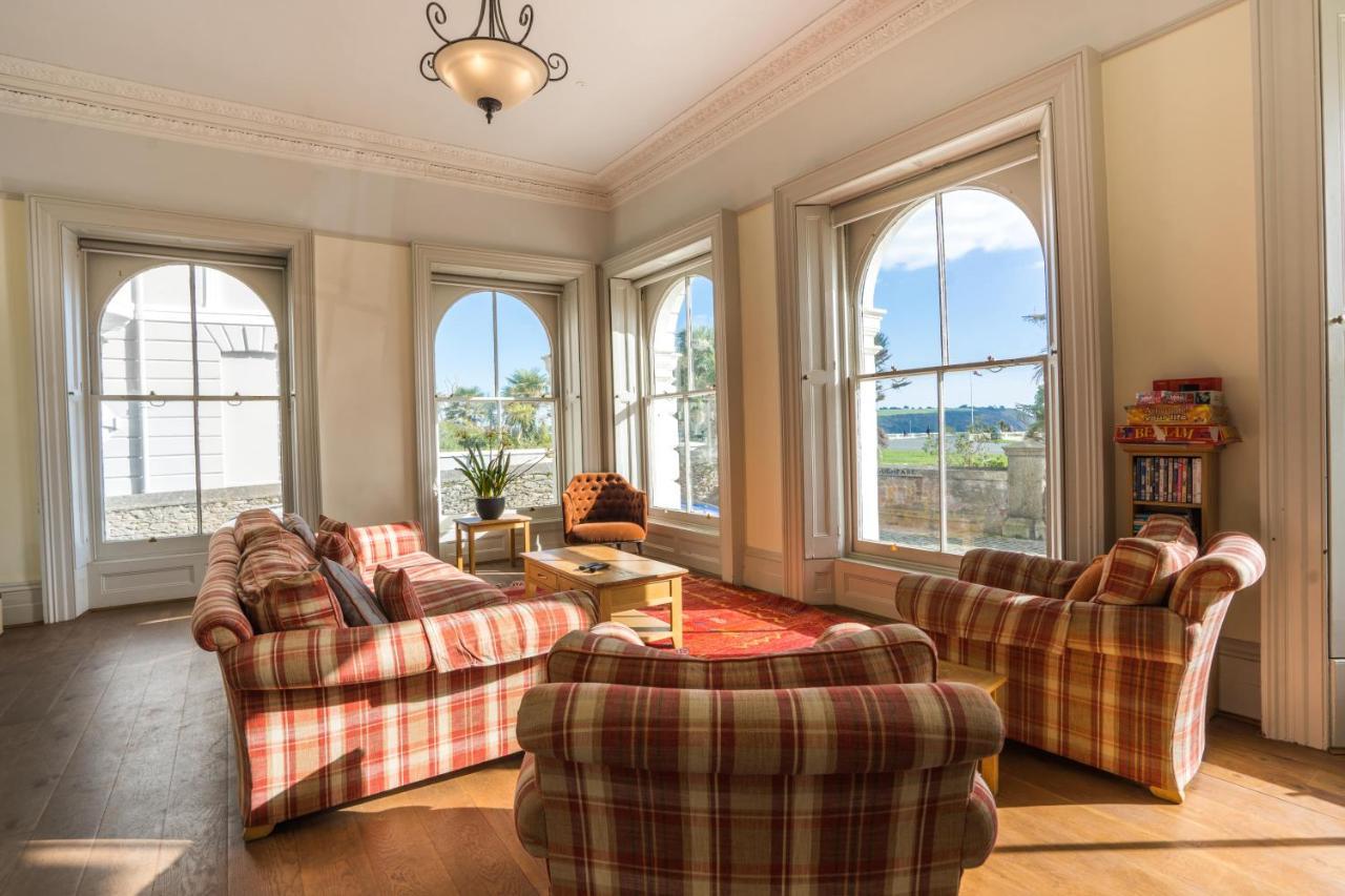 1 Elliot Terrace 4*