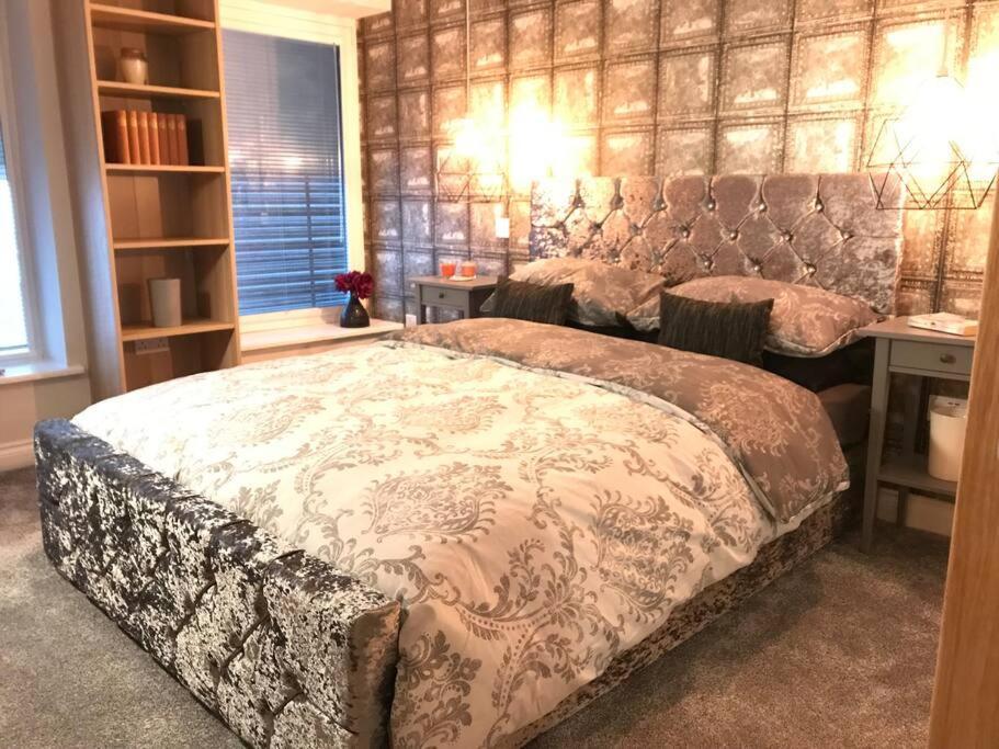 Modern In Latitude52 Dockyard & Parking Apartment *