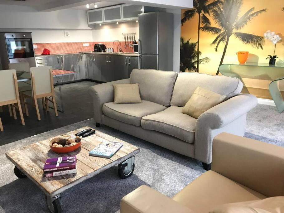Modern In Latitude52 Dockyard & Parking Apartment