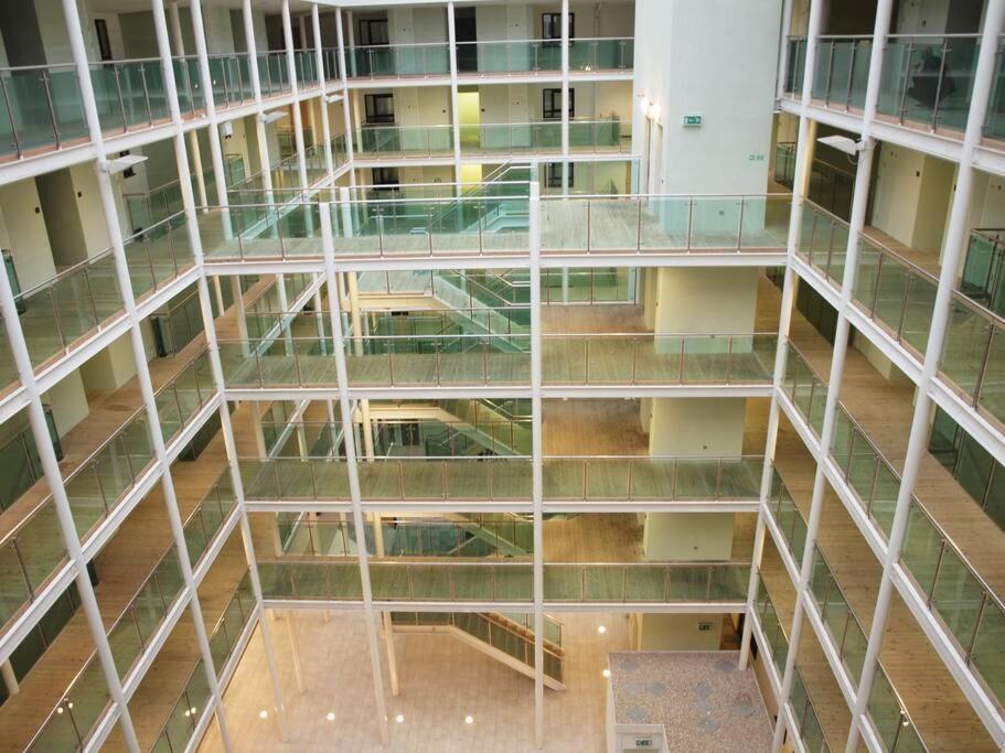 Modern In Latitude52 Dockyard & Parking Apartment *