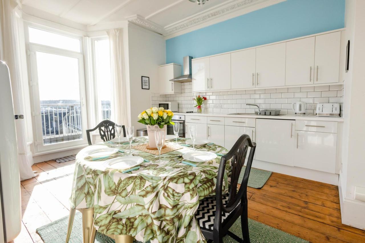 Holiday home 5-bed House With Distant Sea Views In Plymouth