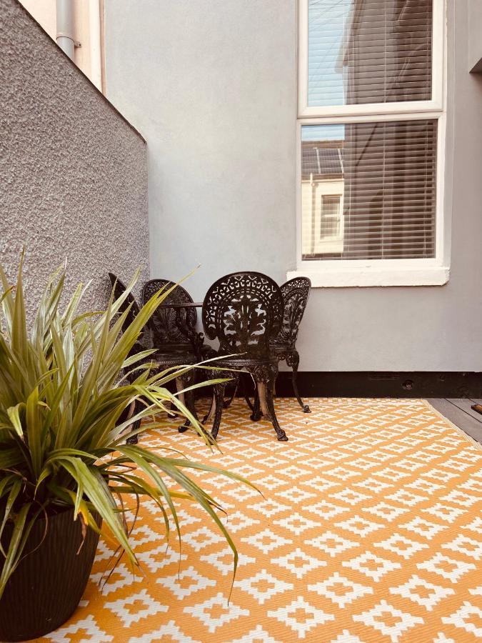 Apartment On The & Coastal Path With Free Parking *
