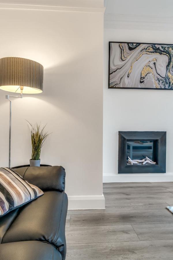 Park House - Very Spacious 4 Bed House, Games Room, Free Netflix, Close To Argyle, In The Heart Of - Dogs Welcome - Hosted By Absolute