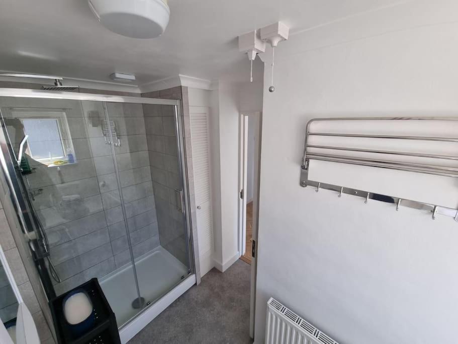 Apartment With A View, Perfect For Breaks And Wfh *