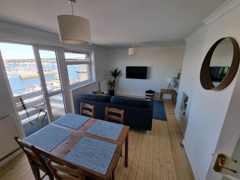 Apartment With A View, Perfect For Breaks And Wfh Plymouth