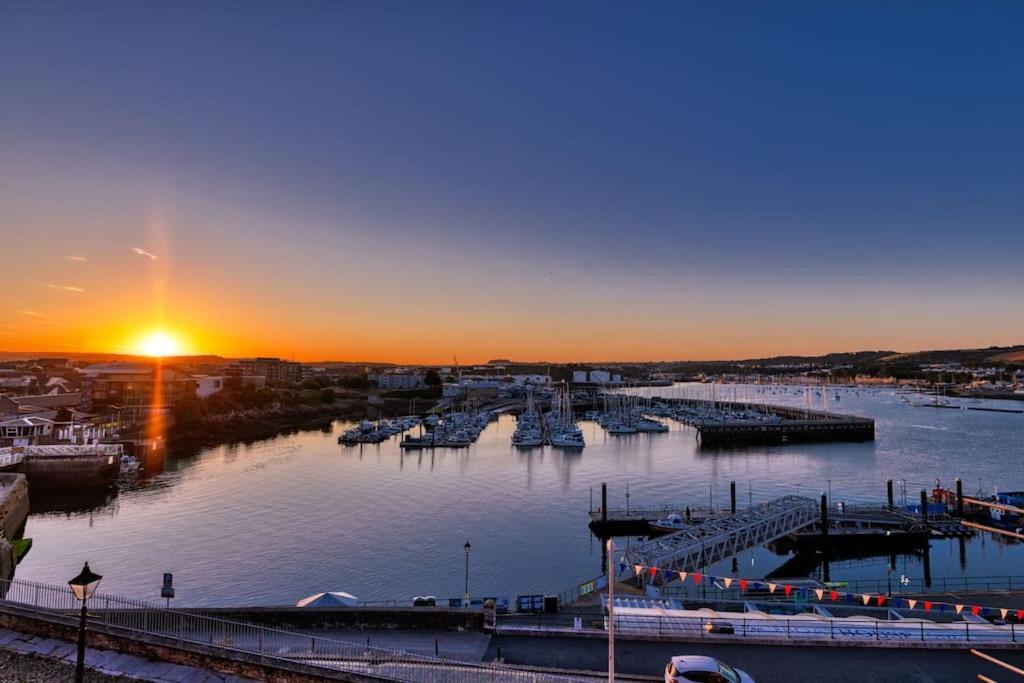 With A View, Perfect For Breaks And Wfh Plymouth
