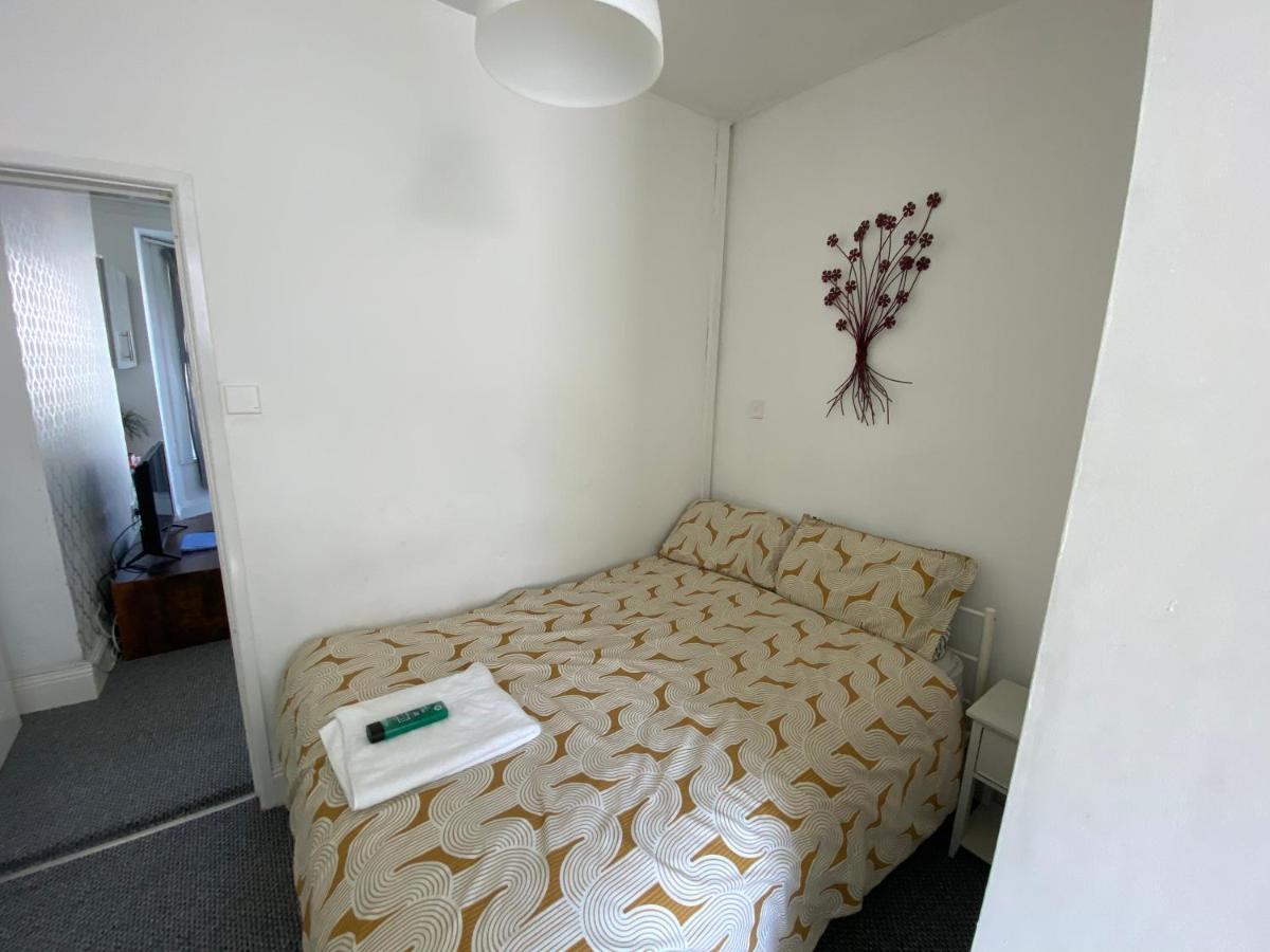 Apartment The Walnut Lovely One Bedroom Flat In Stoke.
