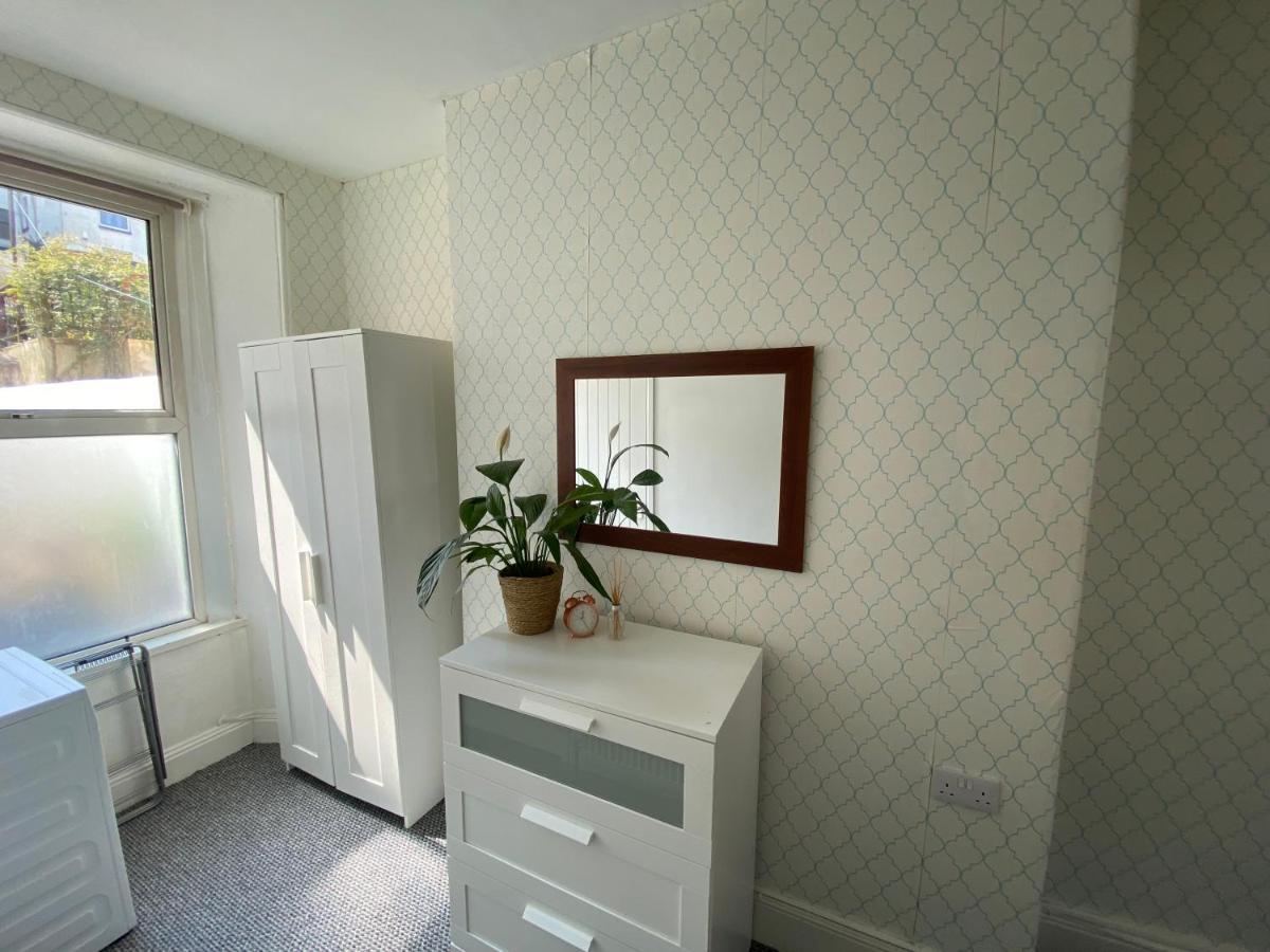 The Walnut Lovely One Bedroom Flat In Stoke. Plymouth