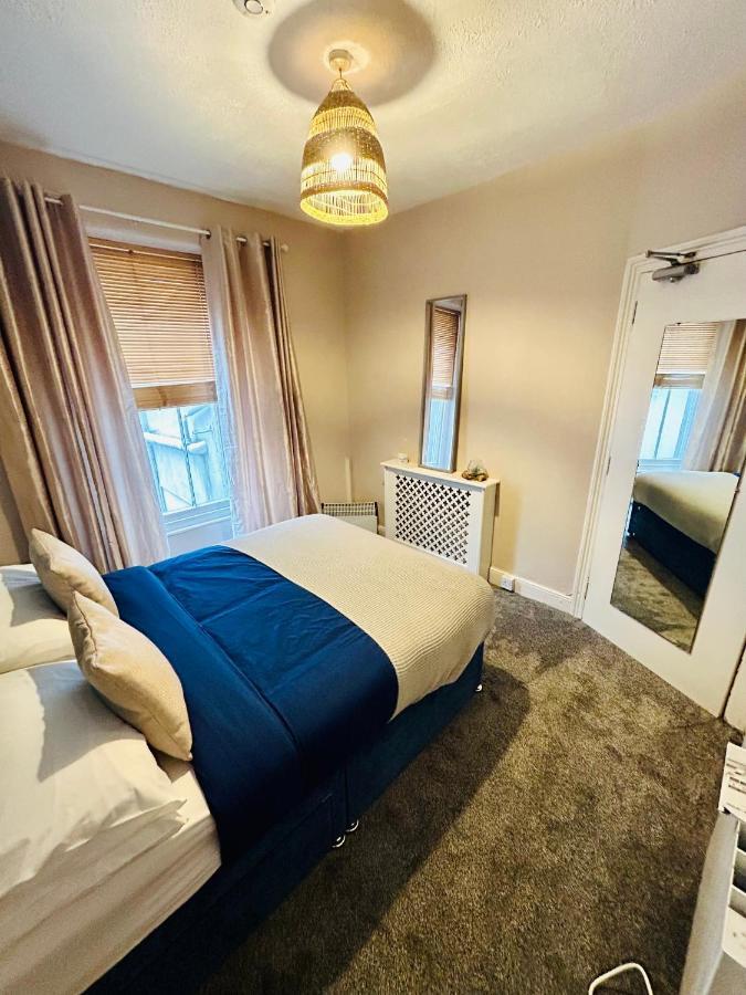 Acora's Apartment Plymouth
