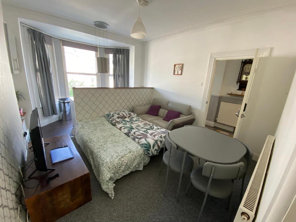 Apartment The Walnut Lovely One Bedroom Flat In Stoke. Plymouth