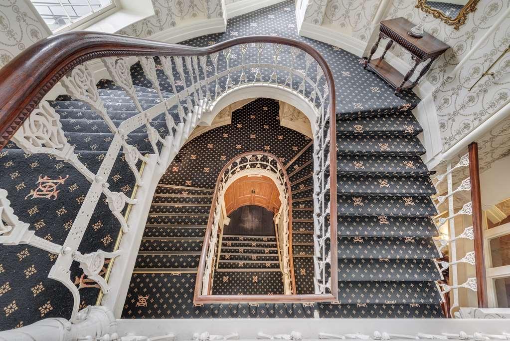 Duke Of Cornwall Hotel