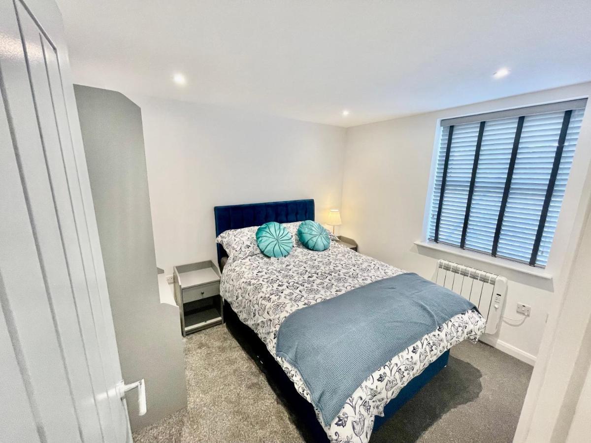 Apartment New Modern With Free Private Parking Plymouth