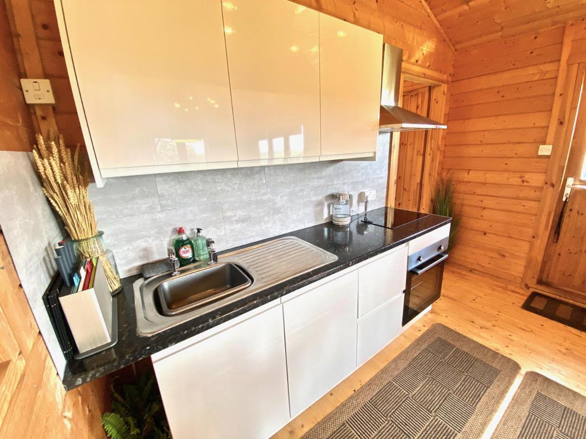 Chalet Yealm Self Catering Log In Devon With Hot Tub