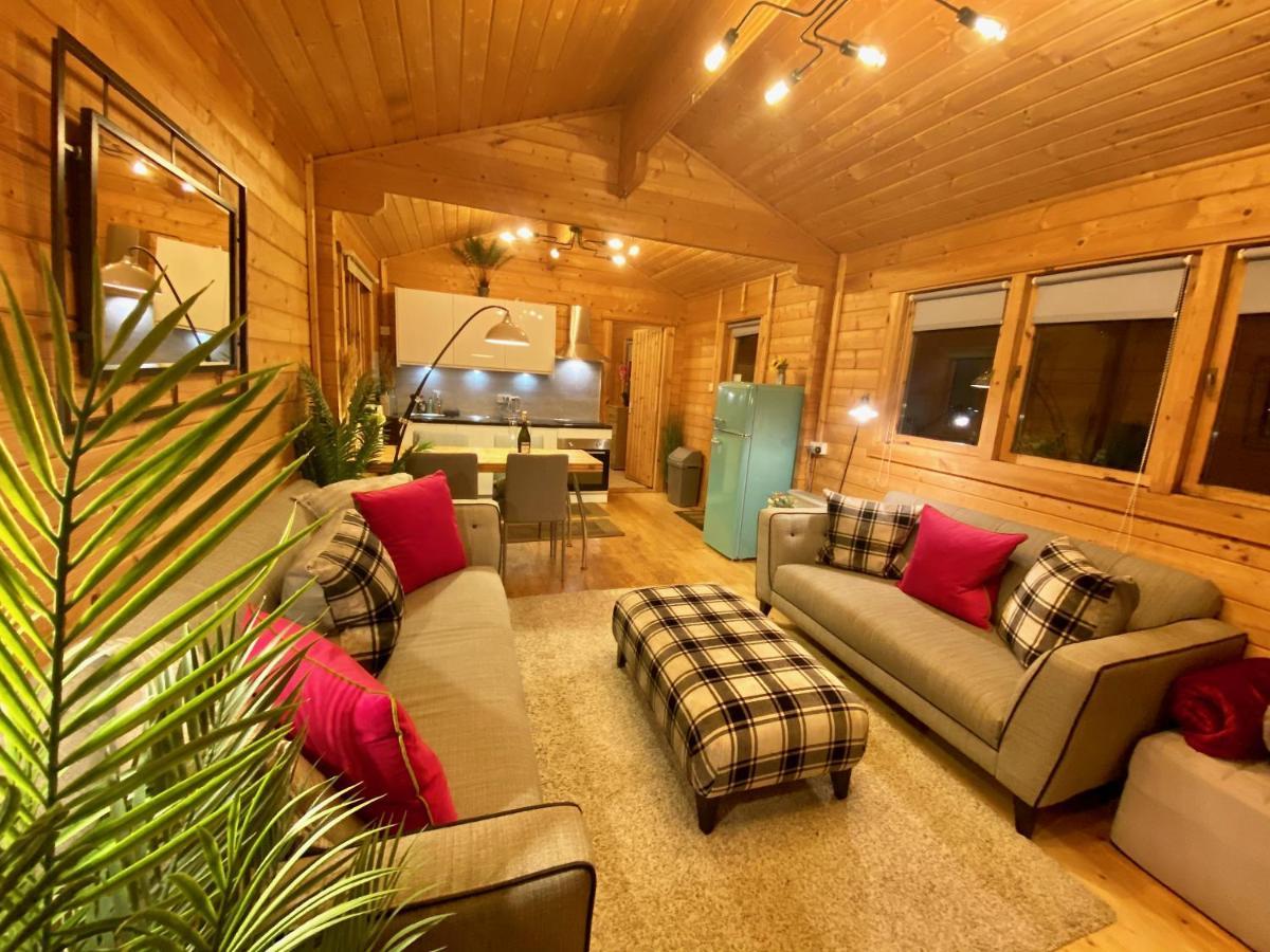 Yealm Self Catering Log In Devon With Hot Tub Chalet Plymouth