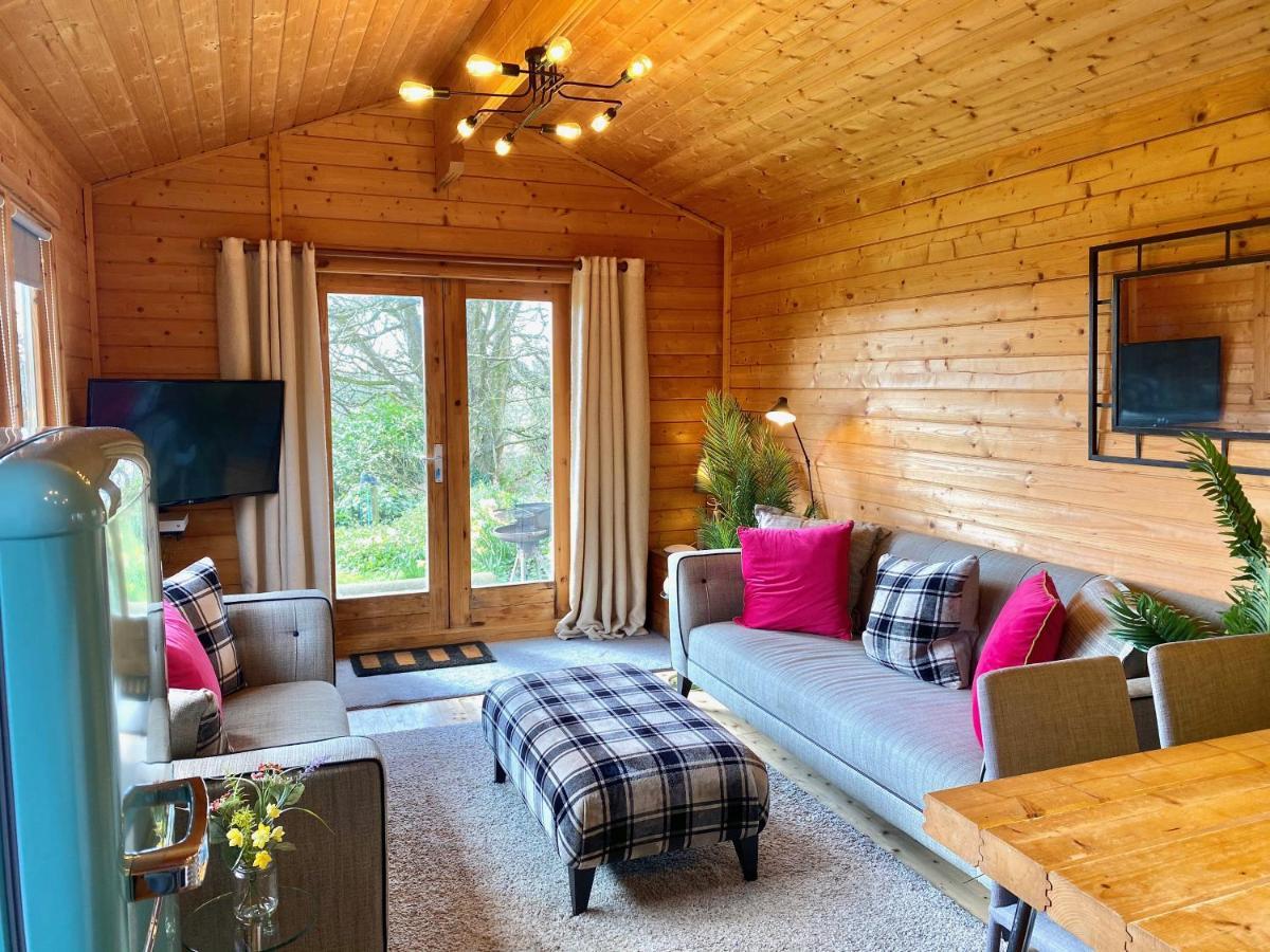 Yealm Self Catering Log In Devon With Hot Tub Chalet Plymouth