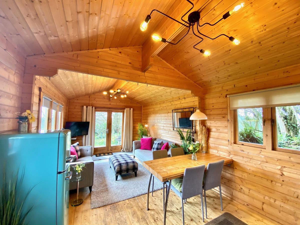 Yealm Self Catering Log In Devon With Hot Tub *