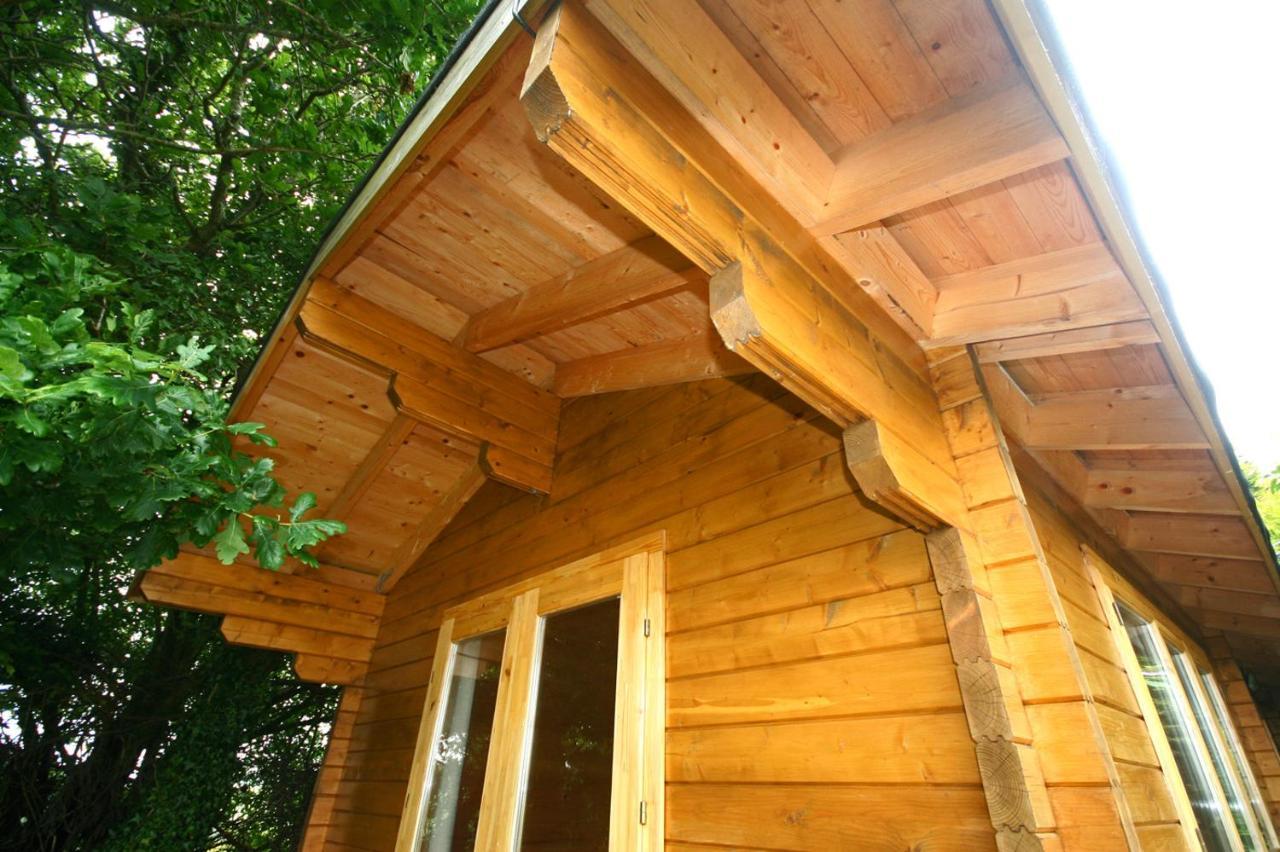 Yealm Self Catering Log In Devon With Hot Tub Chalet *