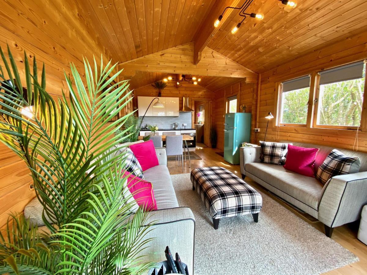 Yealm Self Catering Log In Devon With Hot Tub * Plymouth