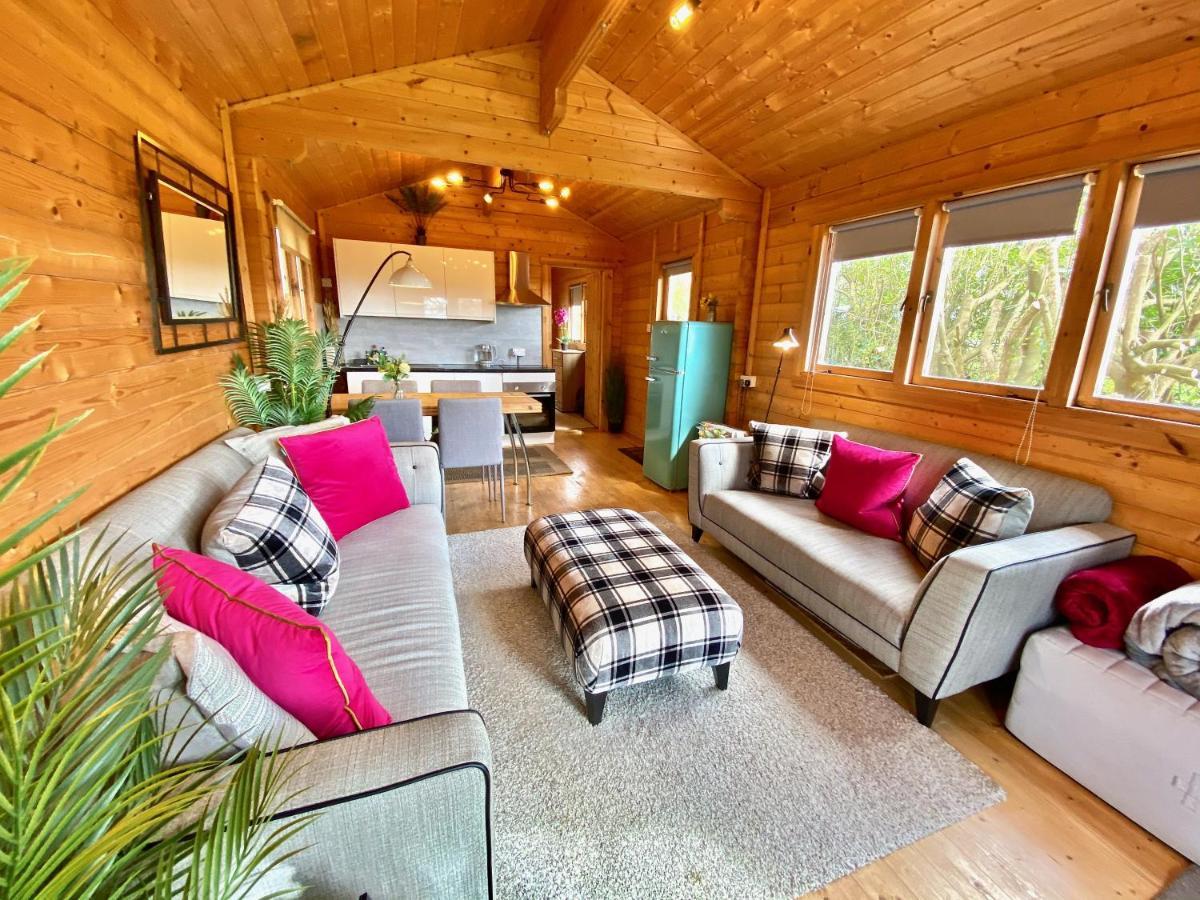 Yealm Self Catering Log In Devon With Hot Tub Chalet Plymouth